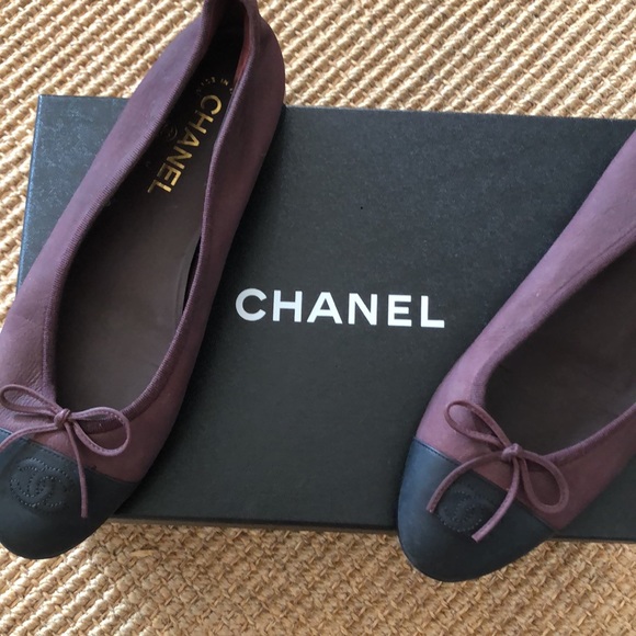 Burgundy Black Chanel Ballet Flats Size 40